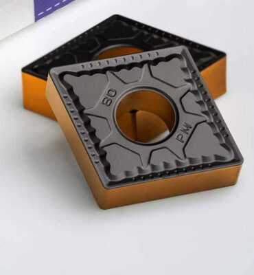 CNMG 160412 PM Karbür Uç, 80 ° Elmas Şekli ve Kararlı Talaş Kontrolü için Negatif Rake Geometrisi